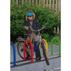 Anwendungsbeispiel: Fahrradparker zum Anlehnen und Anschließen von Fahrrädern