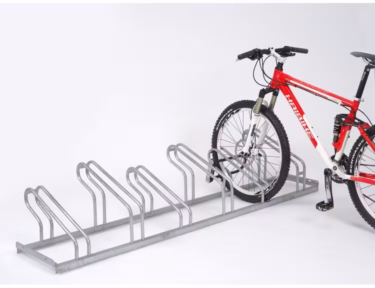Fahrradständer Typ 1000, einseitige Radeinstellung, verschweißt 90° - Anwendungsbeispiel: Fahrradständer Bügelparker Typ 1000