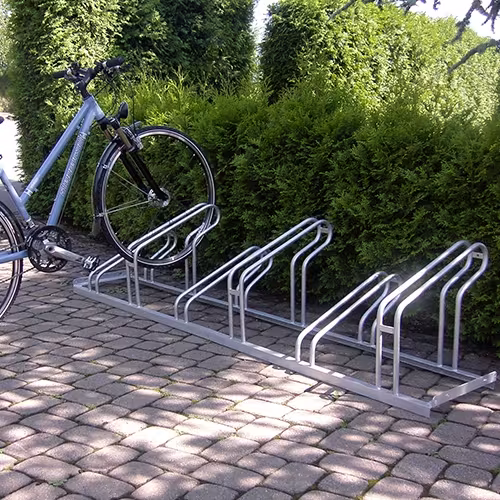 Fahrradständer Typ 1000, einseitige Radeinstellung, verschweißt 90° - Anwendungsbeispiel: 6er (Art. 1056)