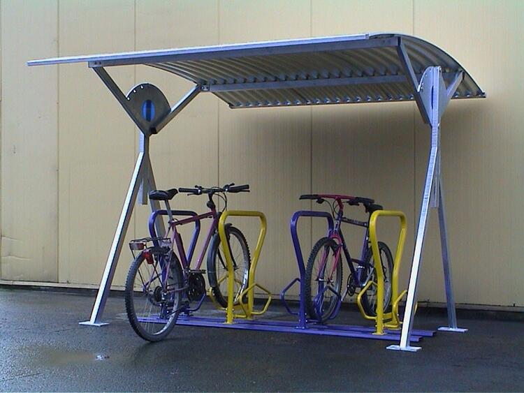 Anwendungsbeispiel: waagerechte Dacheinstellung (Fahrradständer nicht im Lieferumfang enthalten)