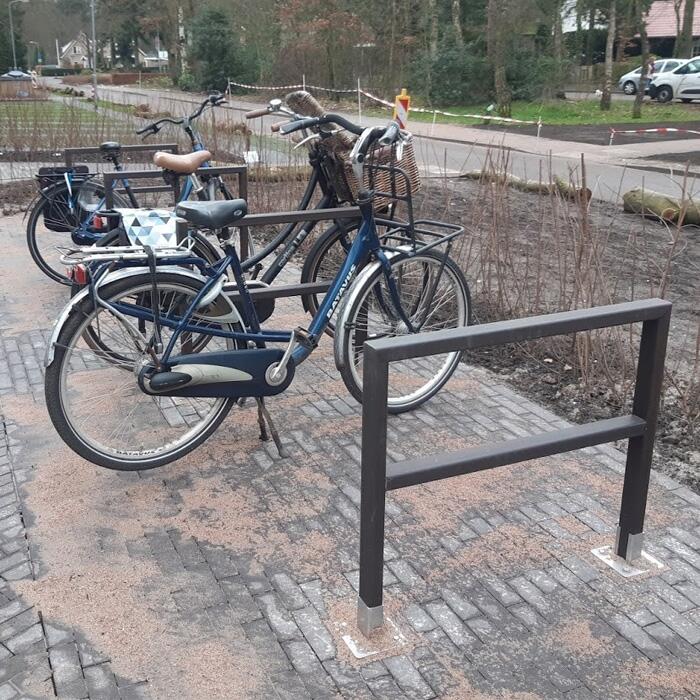 Anwendungsbeispiel: Anlehnbügel -Panda Outdoor- (Art. 39222)