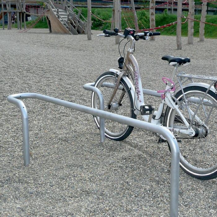 Anwendungsbeispiel: Anlehnbügel/Einzelparker -Föhr- zum Einbetonieren (Art. 422.01)