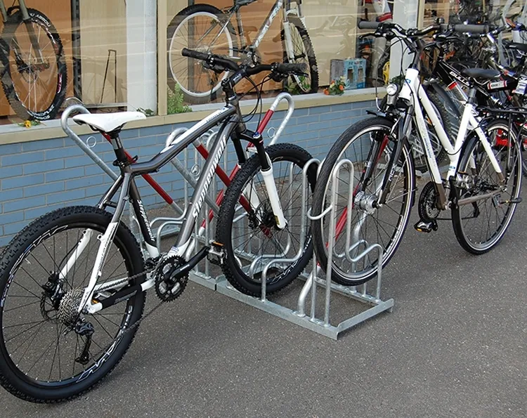Fahrradständer Anlehnparker Typ 4500 XBF, ADFC Qualität, zweiseitige Radeinstellung - Anwendungsbeispiel: zweiseitige Radeinstellung Art. 4504xbf