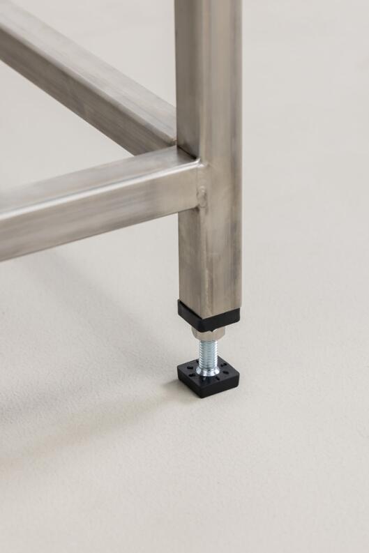 Modellbeispiele: Ladeschrank für Fahrradbatterien und Elektrokleingeräte (v.l. Art. 40288, 40293)