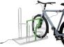 Anwendungsbeispiel: Fahrradständer Anlehnparker -B-Bike Charge-, einseitig, 2 Stellplätze (Art.